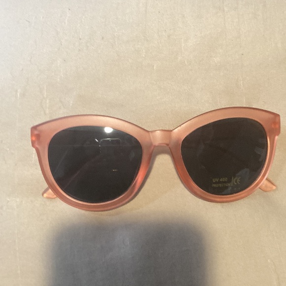 UV 400 protection - Picture 8 of 13